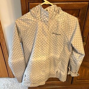 Columbia Omni tech weather proof women’s hoodie Patterned Gray Raincoat